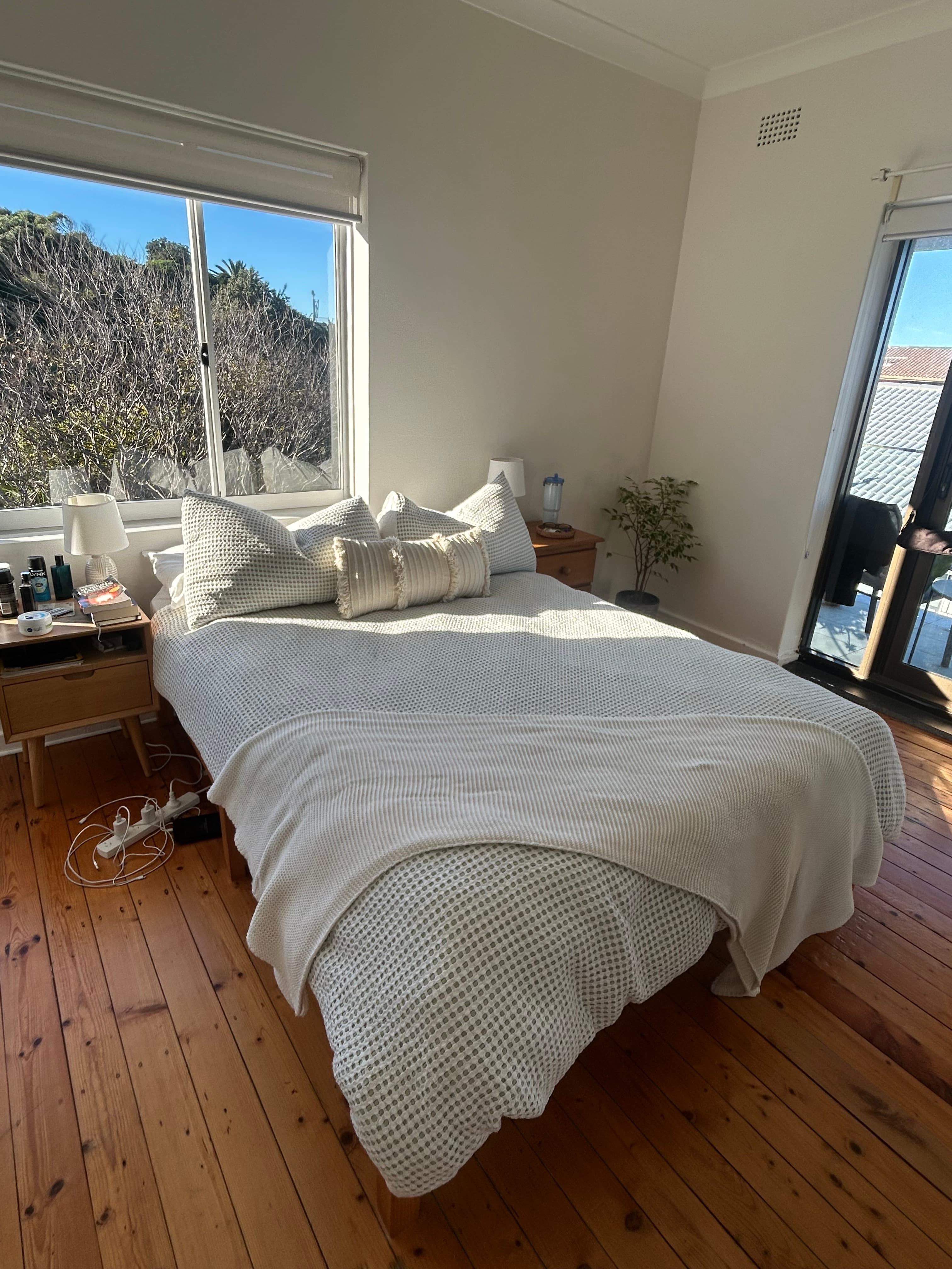 Moving in with GF - bedroom to clear
