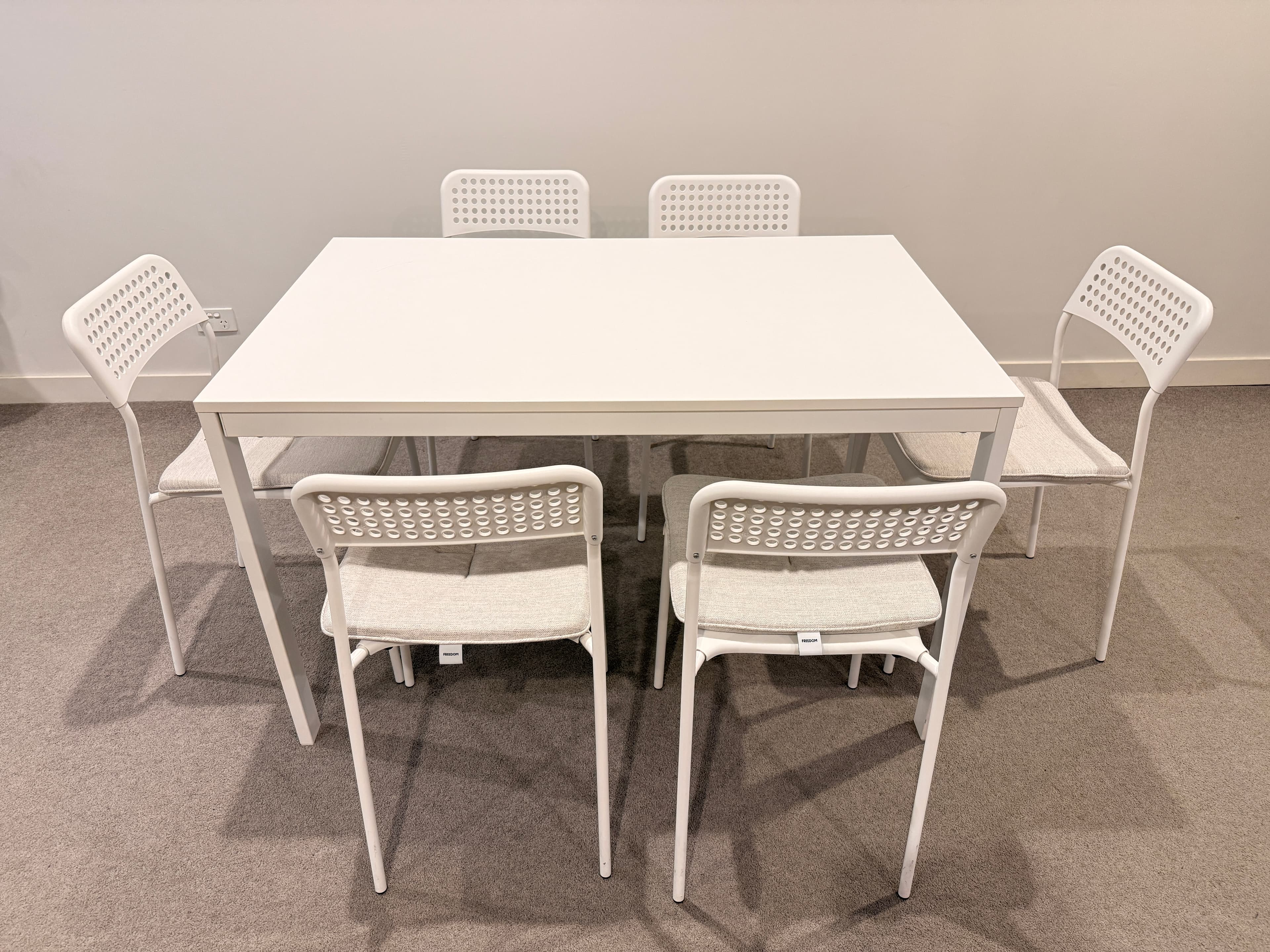 Dining table and 6 chairs